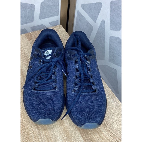 Athletic_Shoes